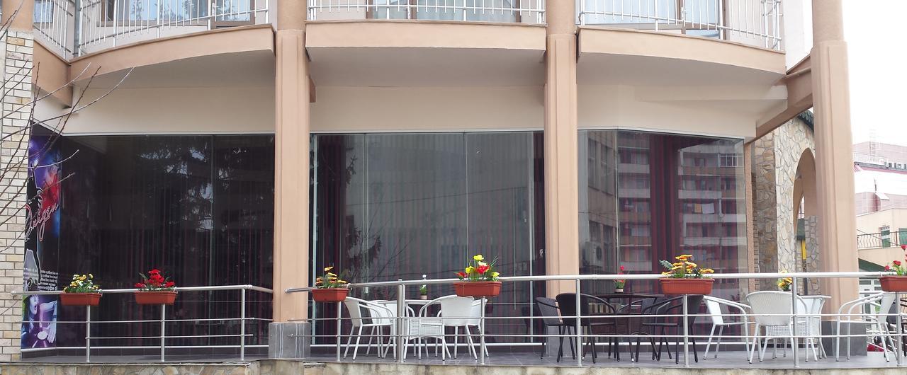 Tiara Hotel Dobrich Exterior foto